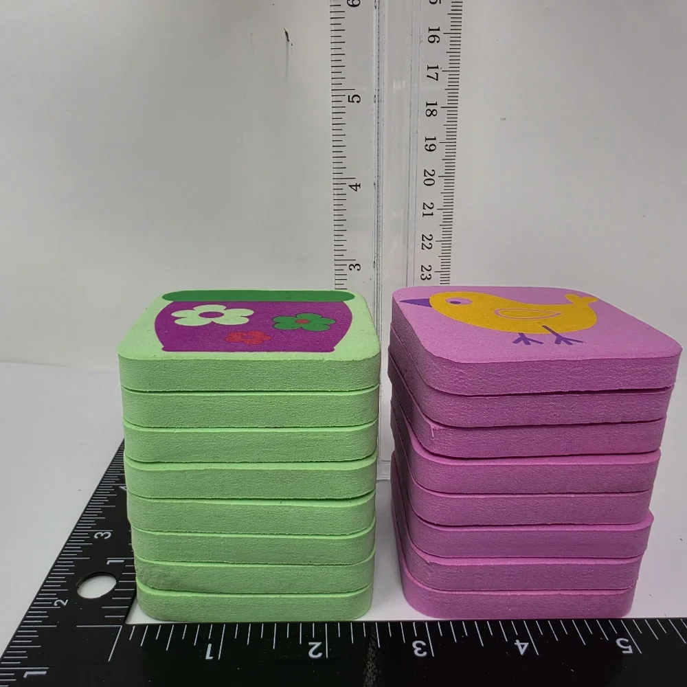 Munchkin Splash Tiles Bath Toys Pictured Squares Pink Light Green 16 Count